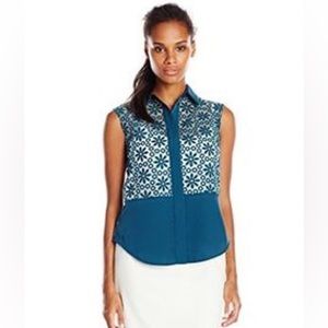 Anne Klein Size 6 Sleeveless Embroidered Blouse